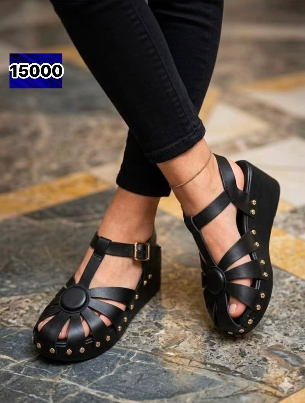 Sandales Compensées Cloutées Style Cage pour Femme