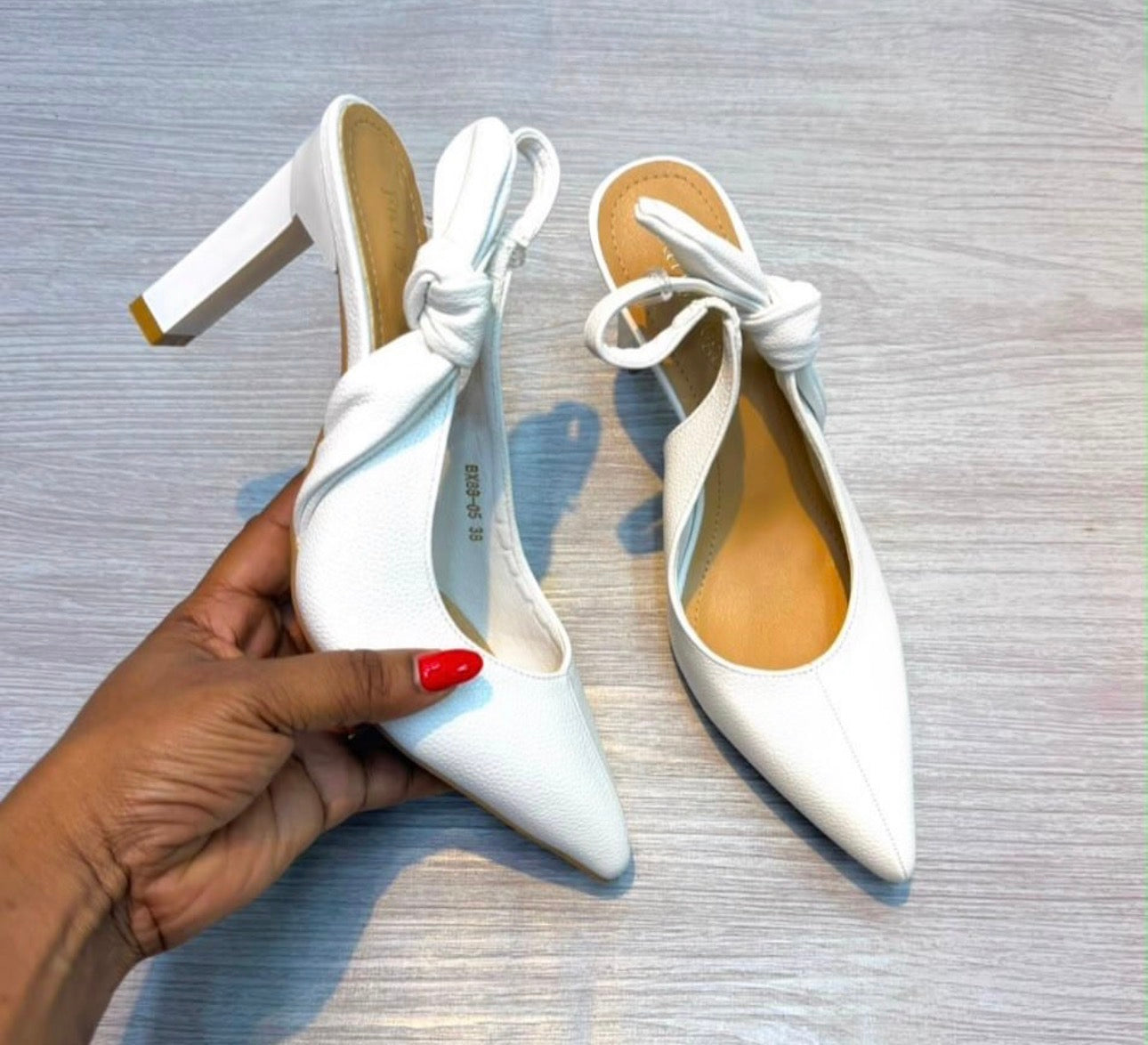 Escarpins Slingbacks "Soleil Brillant" – L’Élégance Intemporelle
