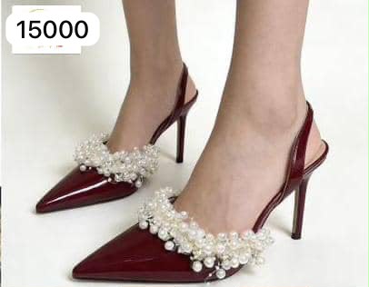 L'élégance à vos pieds : Craquez pour nos escarpins d'exception !