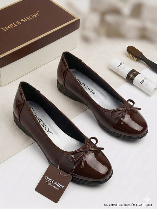 Ballerines Confort Chic en Cuir Noir Mat et Verni avec Nœud Élégant – Collection Three Show