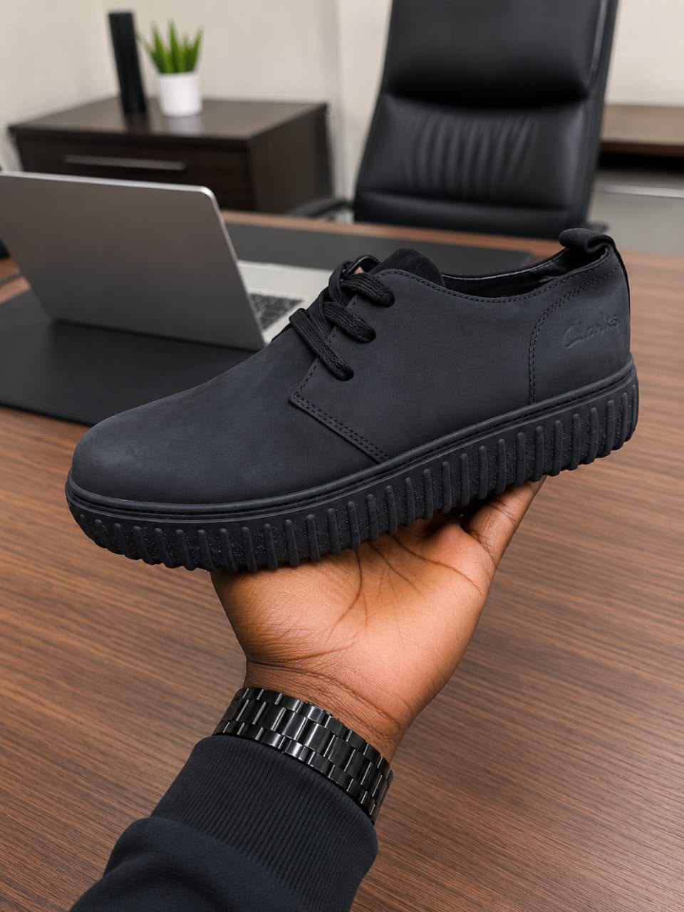 Chaussures Décontractées en Cuir Nubuck Jaune Moutarde  et Noire avec Semelle Crantée