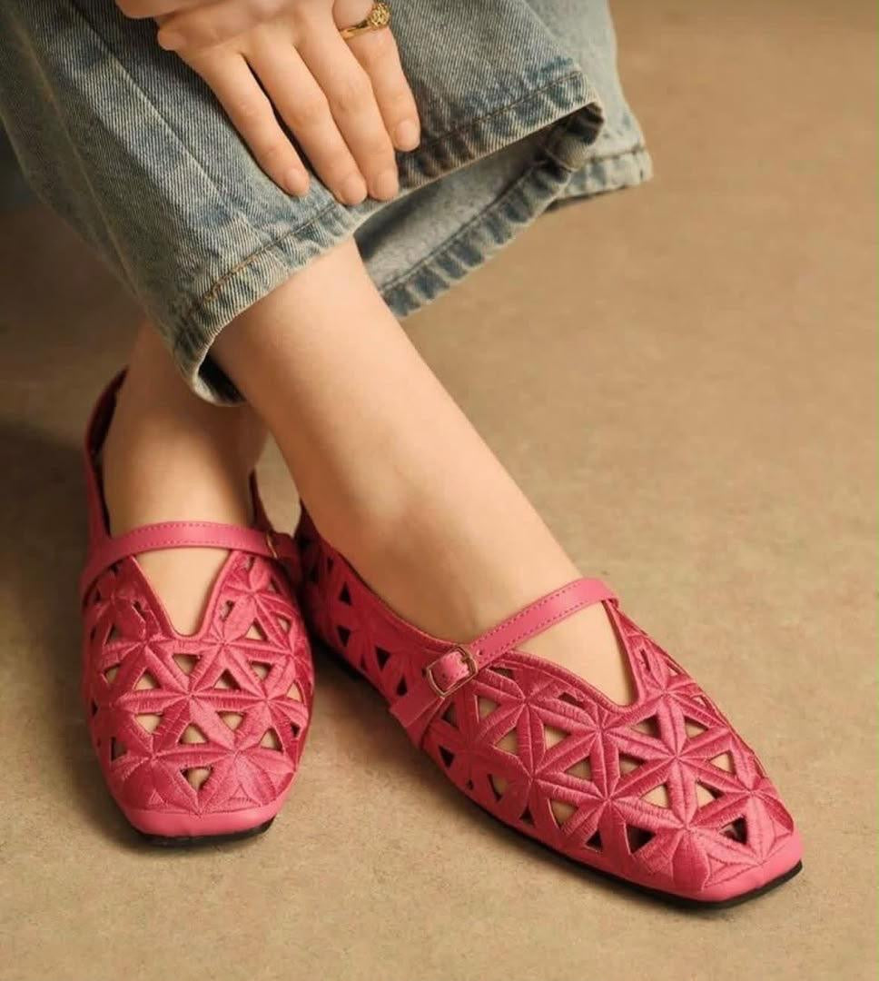 Ballerines en Dentelle Noire, rose, or, argent et marron café – Style Rétro Chic