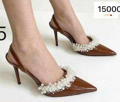 L'élégance à vos pieds : Craquez pour nos escarpins d'exception !