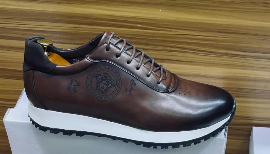 Baskets en Cuir Marron Patiné – Style Décontracté Chic