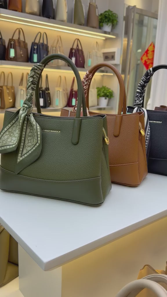 Collection Élégance Urbaine : Sacs à Main Cabas Chic avec Foulard Intégré